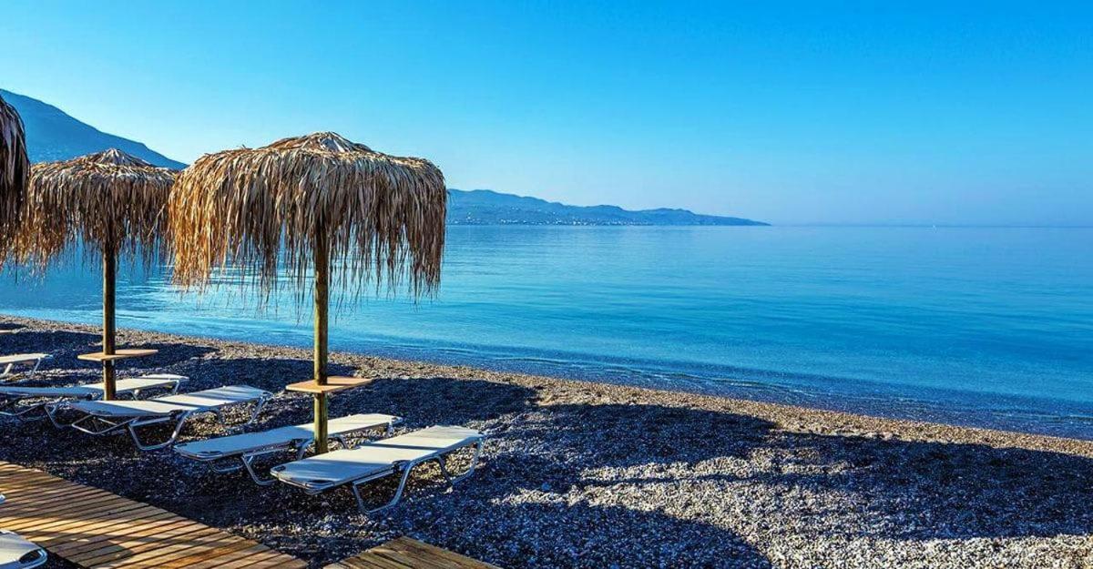 Villa Cozy Flat On The Main Square, 10Min To The Sea Kalamata Exterior foto