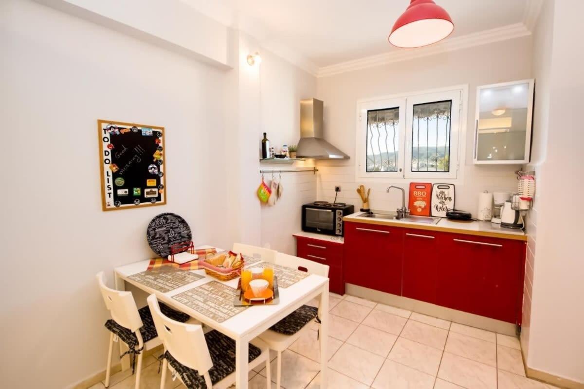 Villa Cozy Flat On The Main Square, 10Min To The Sea Kalamata Exterior foto